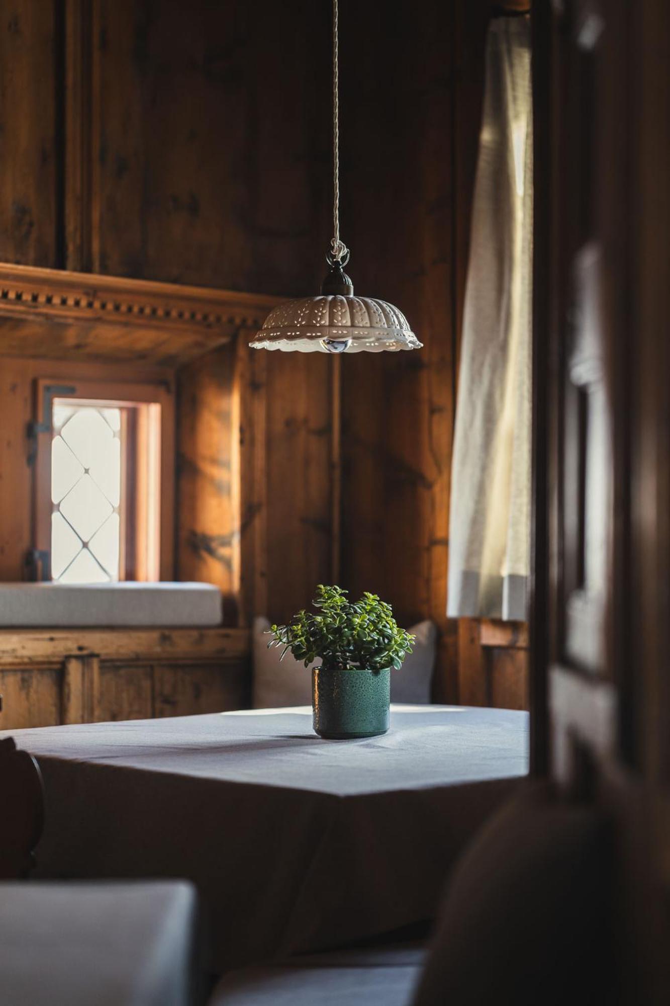 Ansitz Heufler Hotel Rasun di Sopra Exterior photo