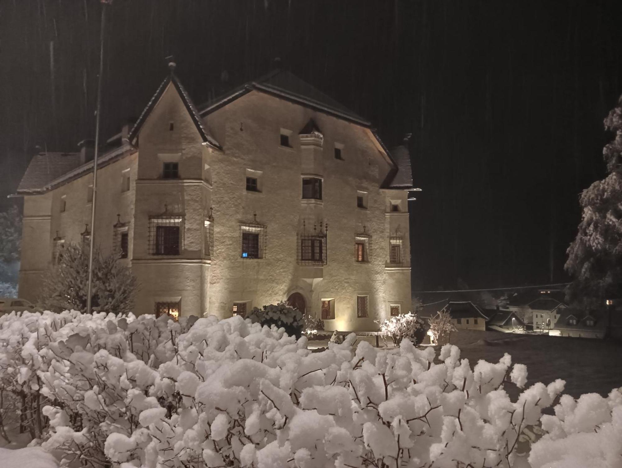 Ansitz Heufler Hotel Rasun di Sopra Exterior photo