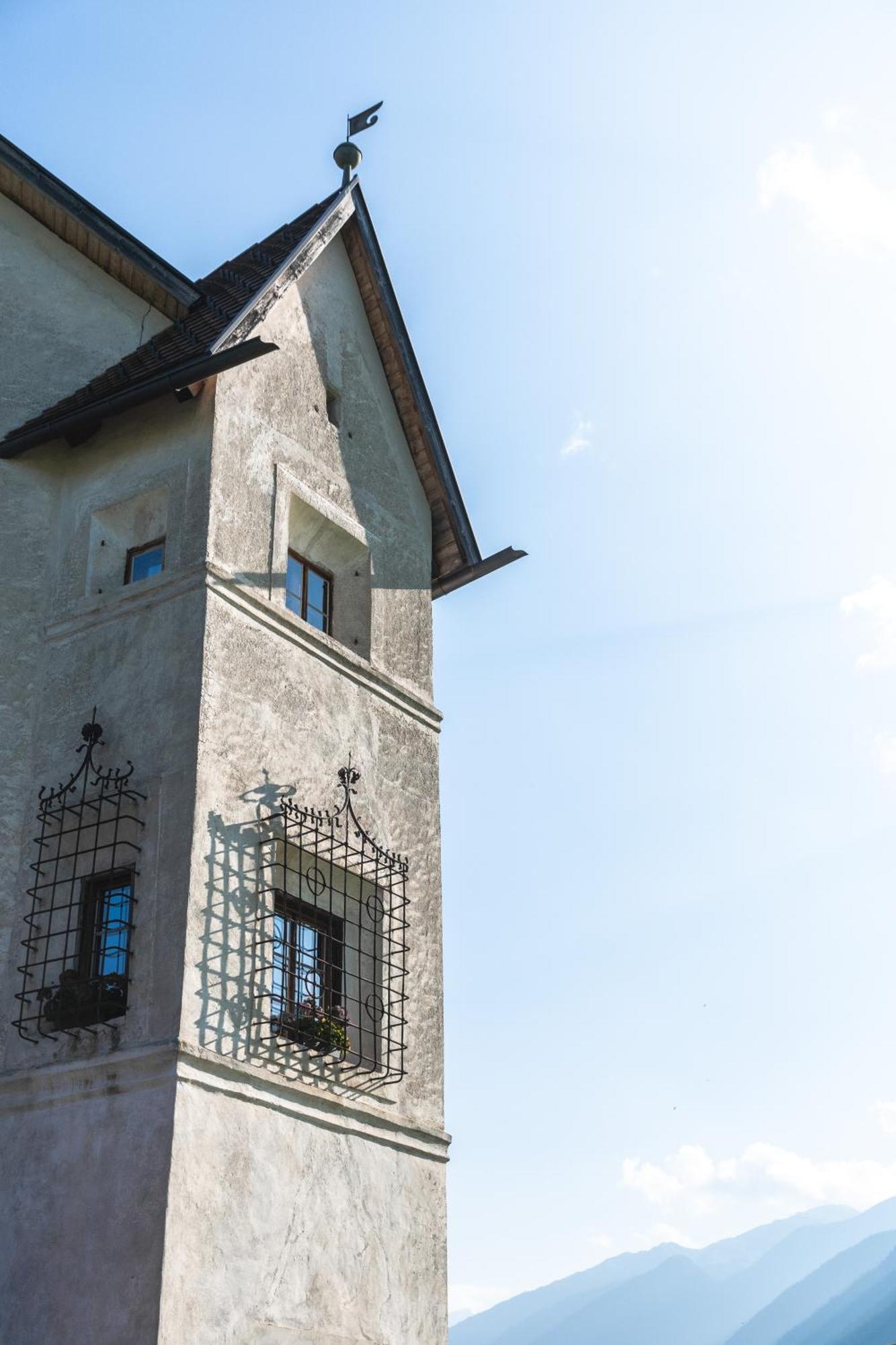 Ansitz Heufler Hotel Rasun di Sopra Exterior photo